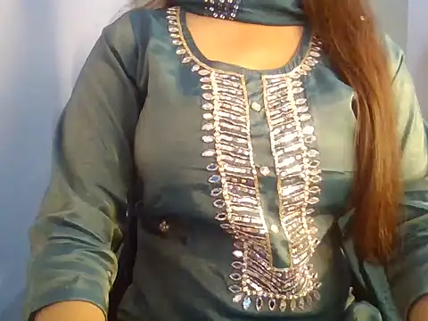 Snapshot of QUEEN_SUKU__ chatting on October 24, 5:37 am QUEEN SUKU online show from October 24, 5:37 am