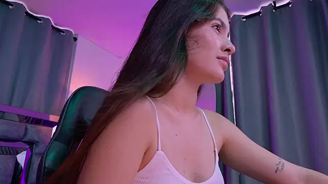 Bella Clark2 online show from April 11, 8:24 pm