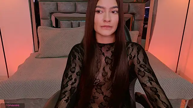 Snapshot of Bella_Clark2 chatting on May 3, 12:05 am Bella Clark2 online show from May 3, 12:05 am