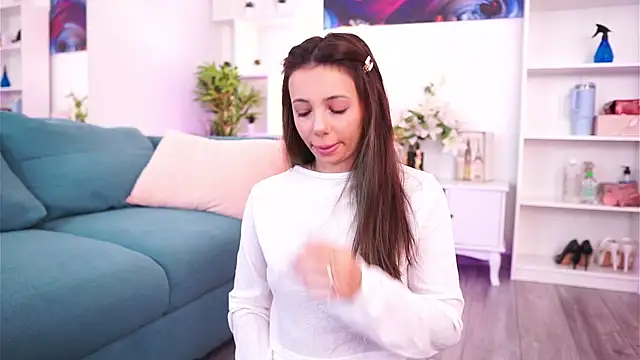 Aisha Bee online show from November 28, 10:07 am