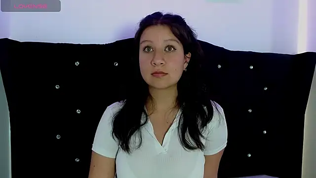 Snapshot of Chloe-love_ chatting on October 27, 2:54 pm Chloe-love  online show from October 27, 2:54 pm