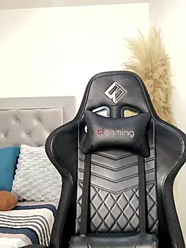 Snapshot of jony_Oconnor chatting on January 16, 12:20 pm jony Oconnor online show from January 16, 12:20 pm