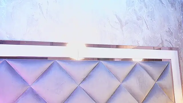 Snapshot of _giggy_2 chatting on February 21, 11:33 am giggy 2 online show from February 21, 11:33 am