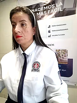 Snapshot of Valentina--1 chatting on February 17, 12:01 pm Valentina--1 online show from February 17, 12:01 pm