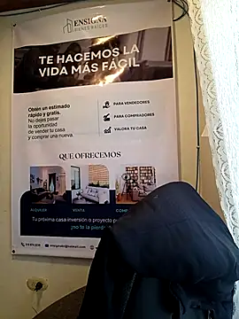 Snapshot of Valentina--1 chatting on February 24, 12:03 pm Valentina--1 online show from February 24, 12:03 pm