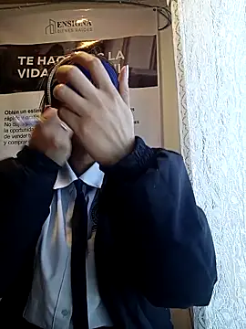 Snapshot of Valentina--1 chatting on February 26, 12:04 pm Valentina--1 online show from February 26, 12:04 pm