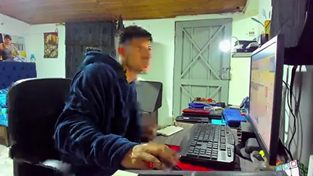 Malek Ivonny online show from November 8, 12:00 am