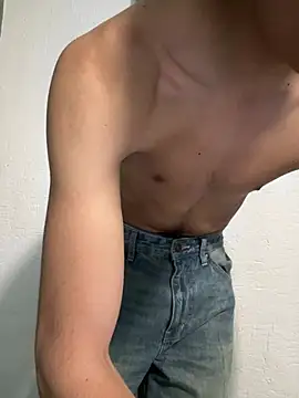 Snapshot of Delicious_Papi chatting on June 6, 9:08 pm Delicious Papi online show from June 6, 9:08 pm