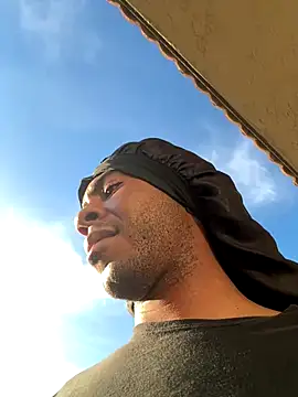 Snapshot of specialkau chatting on October 24, 12:30 am specialkau online show from October 24, 12:30 am