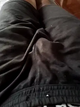 Snapshot of Andres__00 chatting on April 28, 7:19 pm Andres 00 online show from April 28, 7:19 pm
