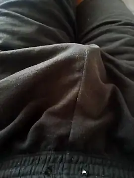 Snapshot of Andres__00 chatting on April 29, 3:38 pm Andres 00 online show from April 29, 3:38 pm