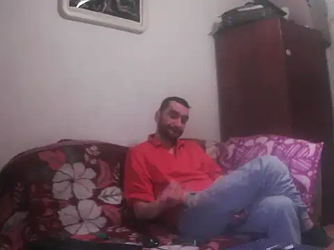 Snapshot of alin42xx chatting on November 8, 6:24 am alin42xx online show from November 8, 6:24 am