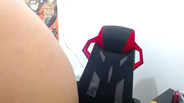 Snapshot of LiamRidesr chatting on October 31, 4:02 am LiamRidesr online show from October 31, 4:02 am