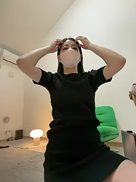 akimix xoxo online show from April 16, 4:30 pm