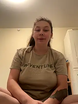 Snapshot of MysticCharm chatting on November 19, 8:42 pm MysticCharm online show from November 19, 8:42 pm