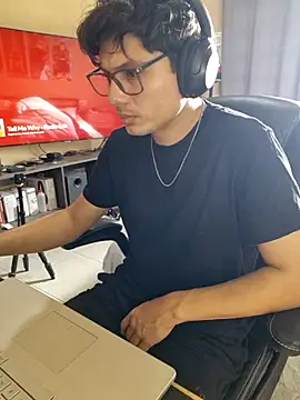 Ais B10 online show from November 23, 9:03 pm