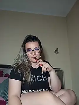 Snapshot of Gabrielaalialiali chatting on June 2, 9:17 pm Gabrielaalialiali online show from June 2, 9:17 pm