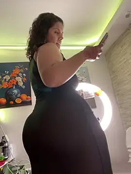 Snapshot of amellita-33 chatting on May 27, 6:21 am amellita-33 online show from May 27, 6:21 am