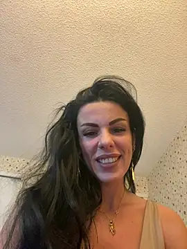 Snapshot of EmmaVayne chatting on February 18, 8:16 pm EmmaVayne online show from February 18, 8:16 pm