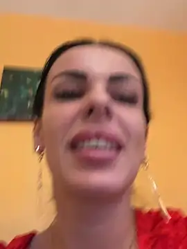 Snapshot of EmmaVayne chatting on February 27, 8:42 pm EmmaVayne online show from February 27, 8:42 pm