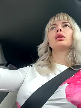 Snapshot of blondegirlx chatting on November 14, 7:51 am blondegirlx online show from November 14, 7:51 am