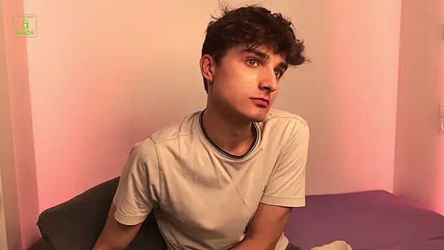 Snapshot of Richard_steele_hot chatting on May 27, 3:53 pm Richard steele hot online show from May 27, 3:53 pm