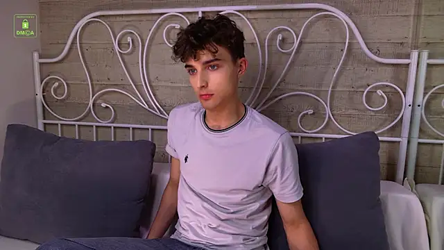 Snapshot of Richard_steele_hot chatting on July 13, 3:37 pm Richard steele hot online show from July 13, 3:37 pm