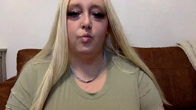 Snapshot of goddessbarbie444 chatting on October 31, 12:55 am goddessbarbie444 online show from October 31, 12:55 am