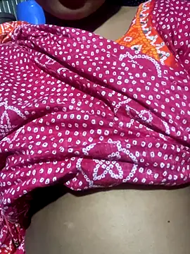 Snapshot of your_arinna03 chatting on October 24, 5:42 pm your arinna03 online show from October 24, 5:42 pm