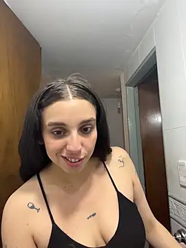 gigi333regi online show from December 17, 11:11 pm