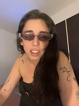 gigi333regi online show from February 20, 11:38 pm