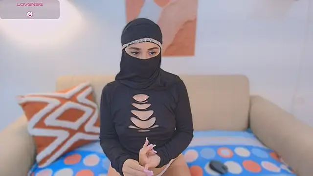 Snapshot of Lailaa_lush chatting on November 26, 7:20 am Lailaa lush online show from November 26, 7:20 am