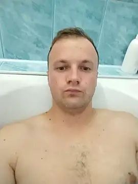 Snapshot of BevonFuller chatting on October 25, 1:57 am BevonFuller online show from October 25, 1:57 am