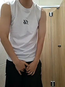 Snapshot of yuta_00 chatting on July 20, 3:47 pm yuta 00 online show from July 20, 3:47 pm