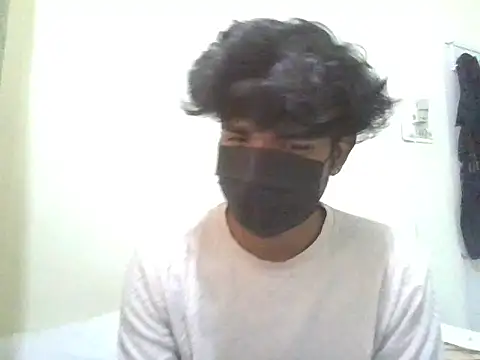 Snapshot of kriZ08 chatting on May 16, 6:21 am kriZ08 online show from May 16, 6:21 am