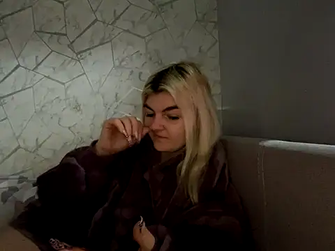 Snapshot of rosie-hipstergal chatting on November 15, 1:51 pm rosie-hipstergal online show from November 15, 1:51 pm