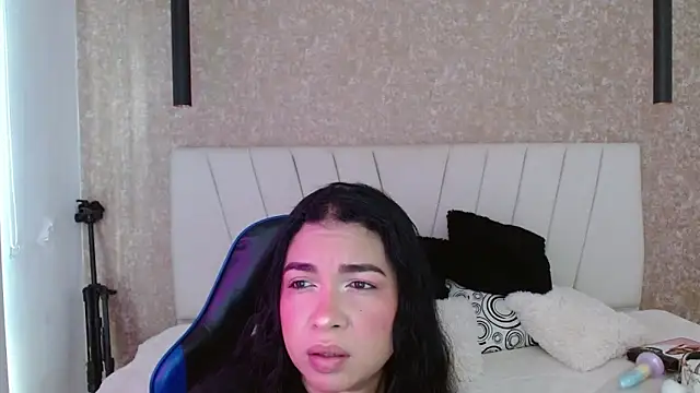 AliceSmity  online show from February 21, 11:55 am