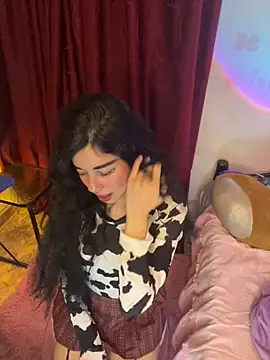 wetbyAlice online show from April 18, 12:03 am