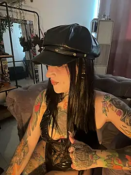 NinaHex online show from November 12, 1:44 pm