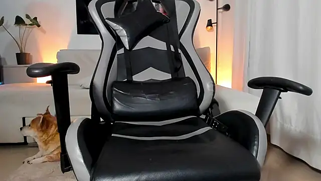 IamKael  online show from February 6, 2:27 am