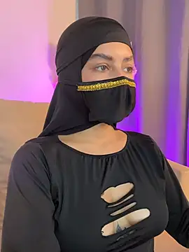 Snapshot of shaima__ chatting on April 22, 7:48 pm shaima online show from April 22, 7:48 pm