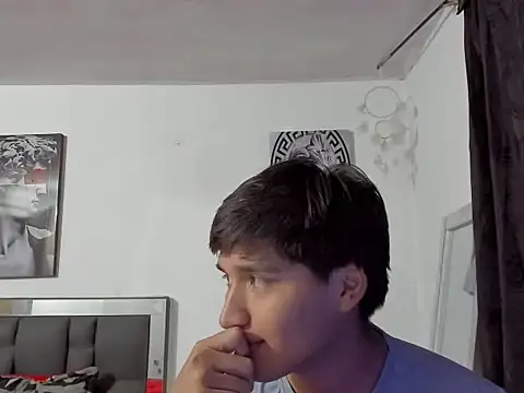 Snapshot of jualian- chatting on October 25, 1:02 am jualian- online show from October 25, 1:02 am