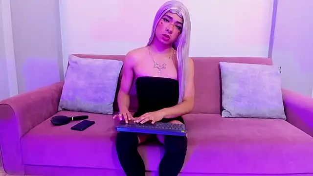 whisper nova online show from November 10, 9:03 pm