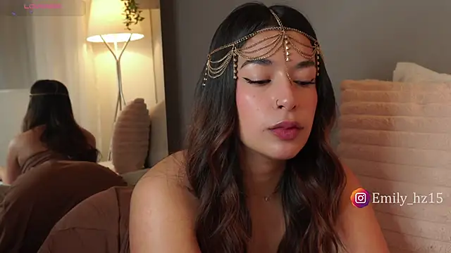 Missemily 11 online show from April 4, 10:02 am