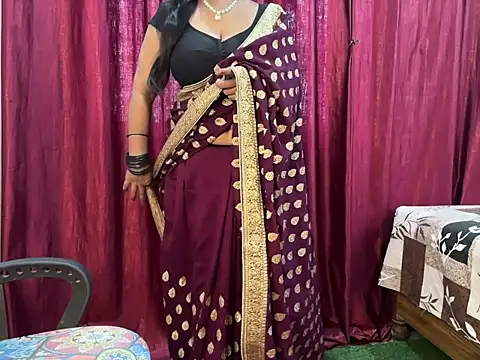 Snapshot of Ritika_janu chatting on April 27, 6:11 am Ritika janu online show from April 27, 6:11 am