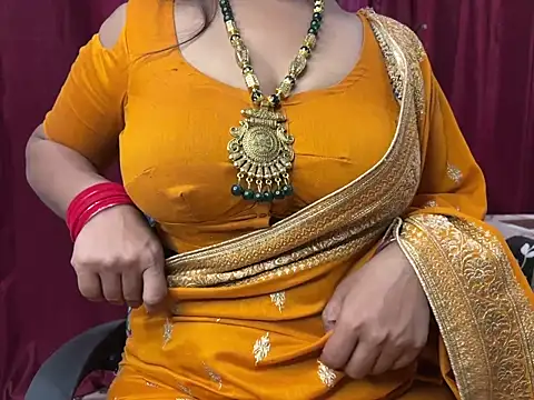Snapshot of Ritika_janu chatting on May 12, 6:21 am Ritika janu online show from May 12, 6:21 am