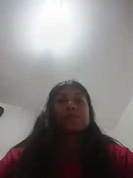 YeseniaRodriguez3 online show from April 15, 1:34 am