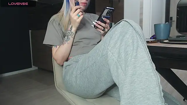 YanaMm online show from November 8, 8:36 am