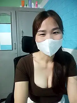 Donatella28 online show from April 16, 11:55 am