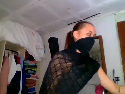 Snapshot of AmirahZahra_ chatting on November 2, 8:00 pm AmirahZahra  online show from November 2, 8:00 pm